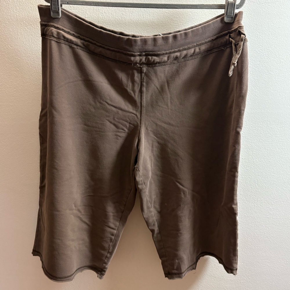 Athletic Works Brown Raw Edge Athletic Capri Pants XL (16/18)